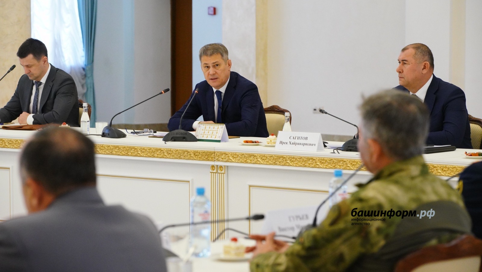 Олег Яровиков