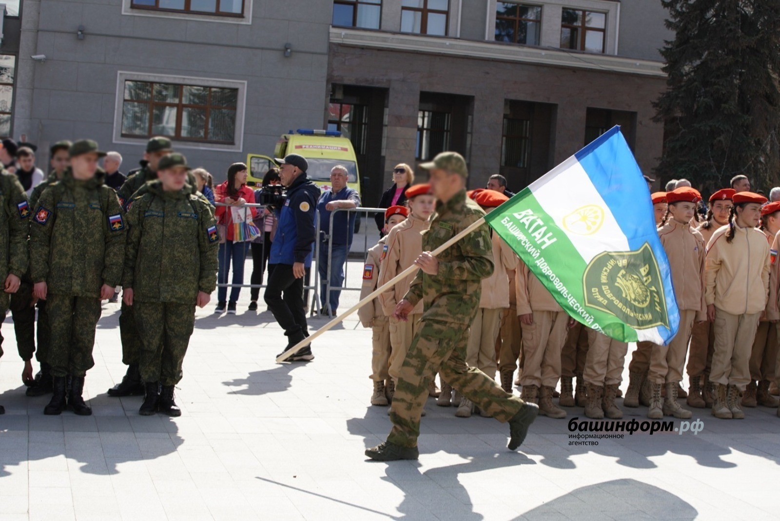Олег Яровиков