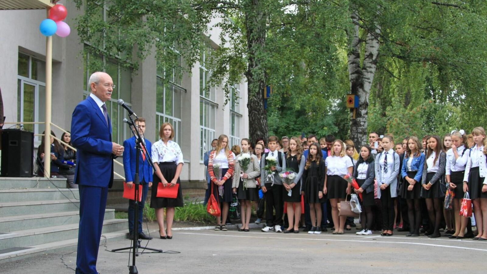 Олег Яровиков