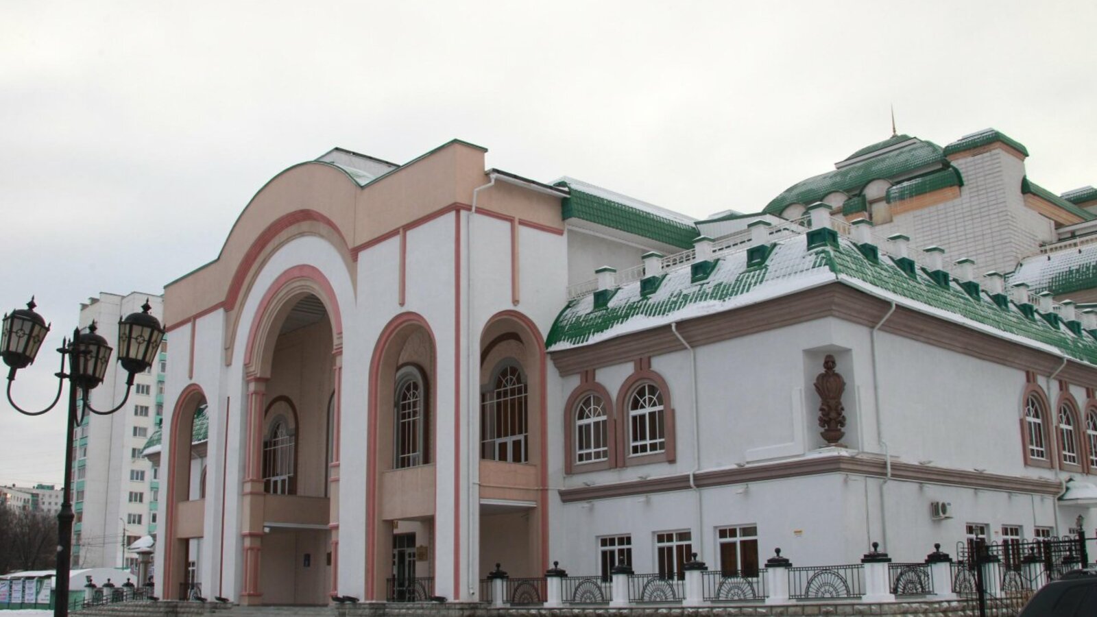 Олег Яровиков