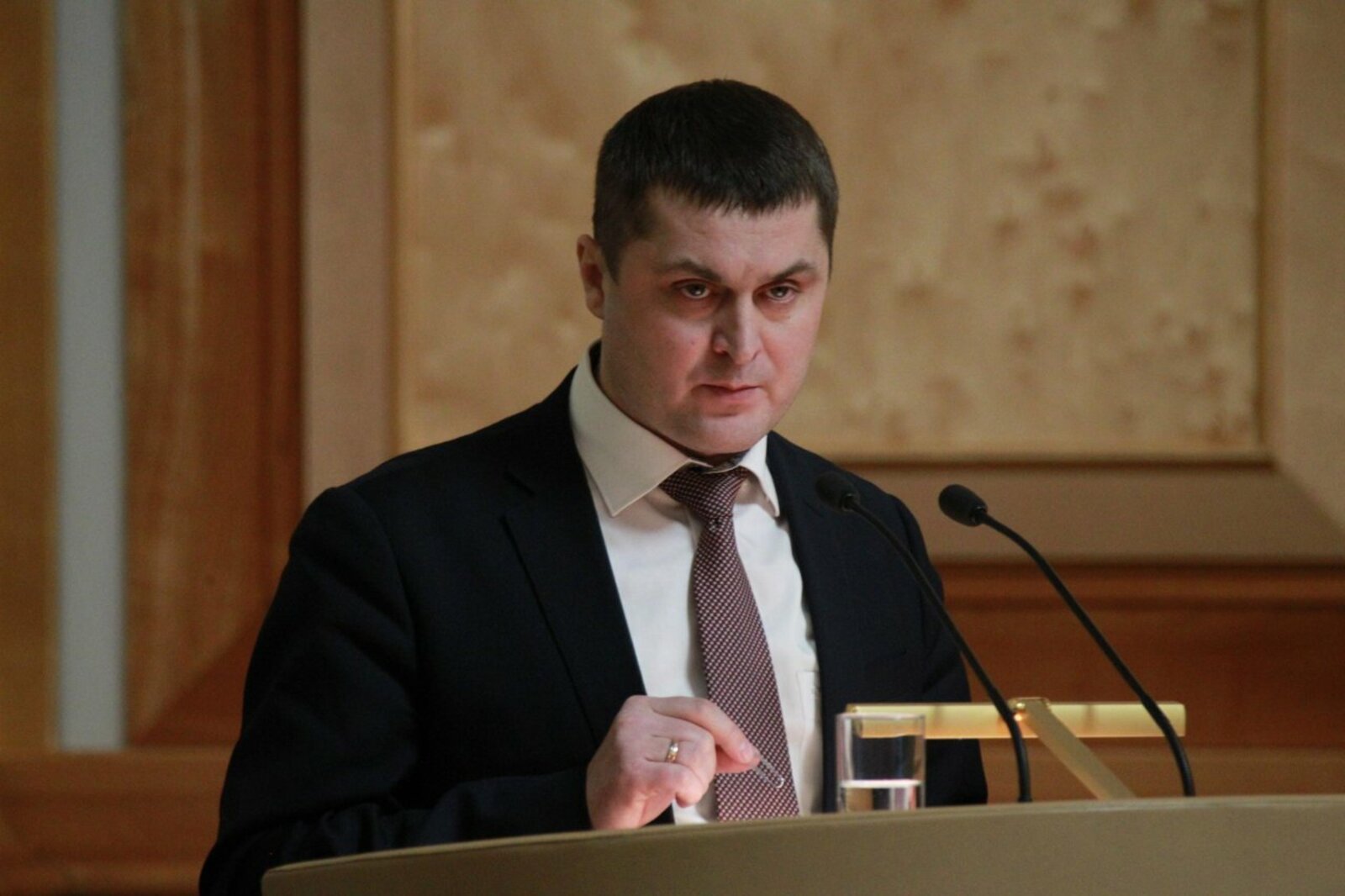 Олег Яровиков
