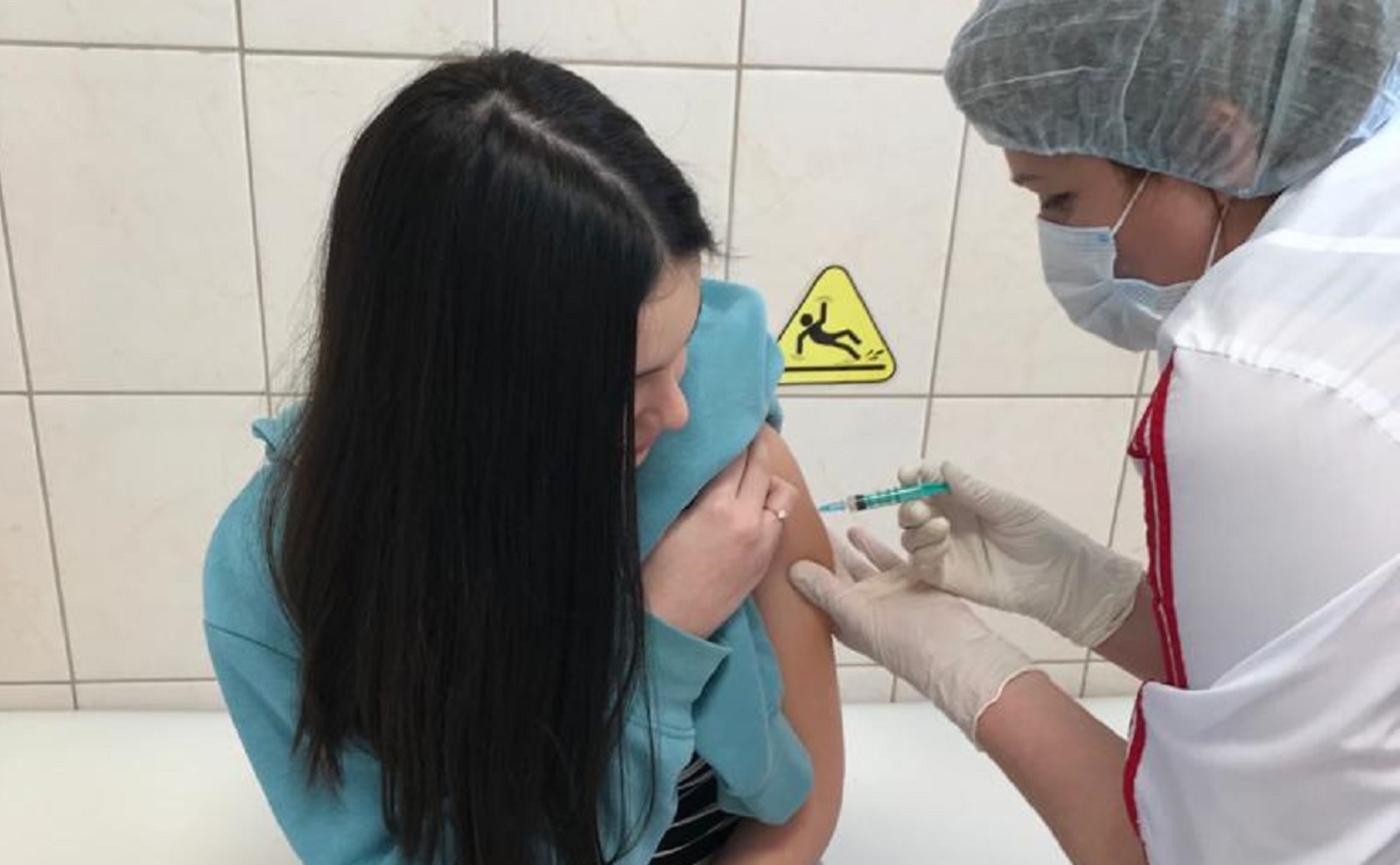 В Башкирию поступила новая партия вакцины от COVID-19 для подростков