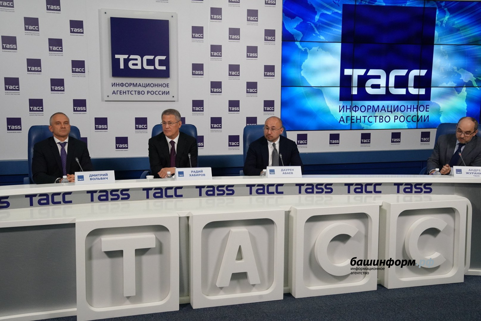 Олег Яровиков