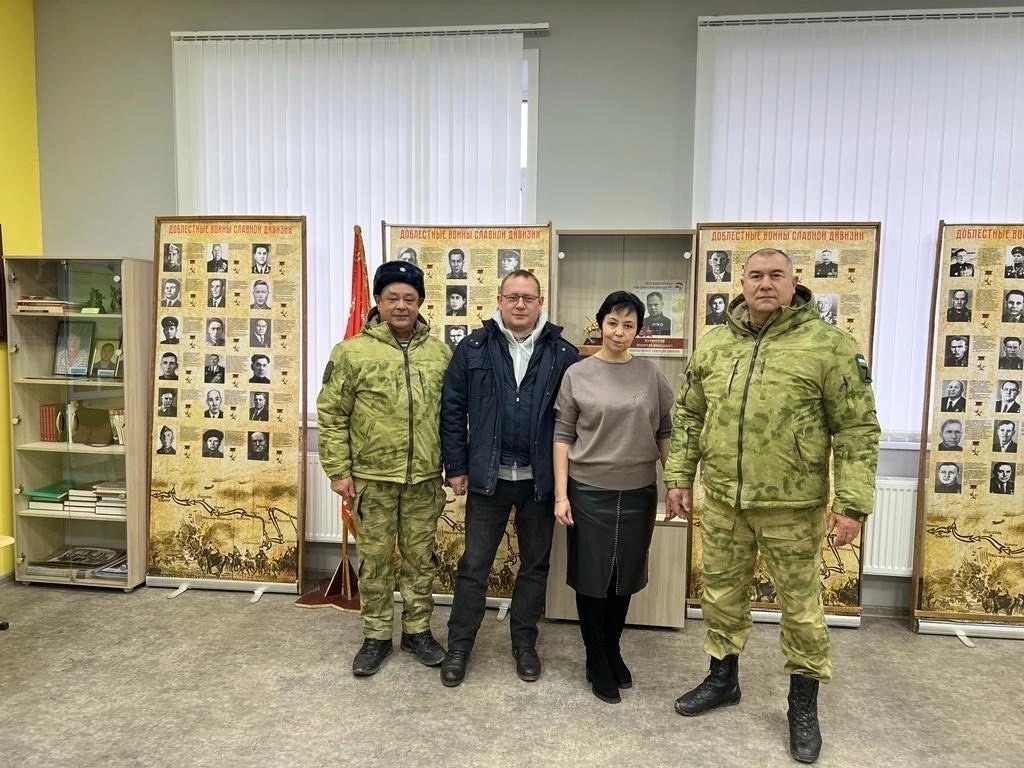 После прибытия гумконвоя из Башкирии в зону СВО Ирек Сагитов побывал  в местах героических сражений Башкавдивизии