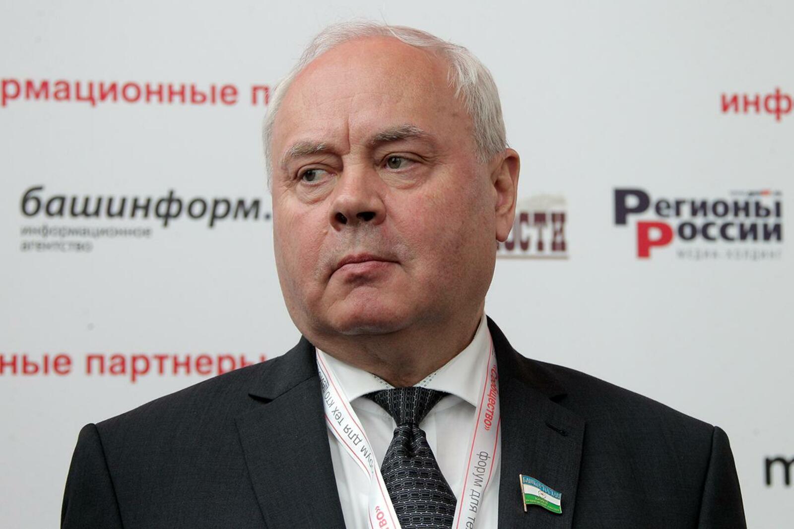 Олег Яровиков