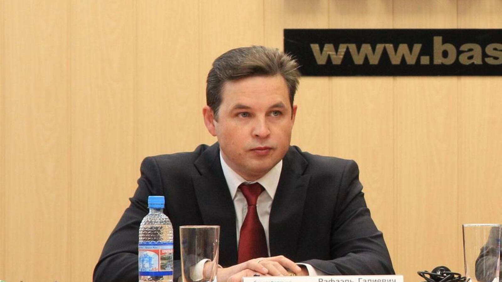 Олег Яровиков