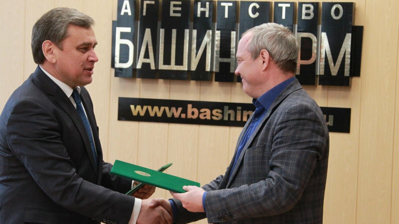 Олег Яровиков