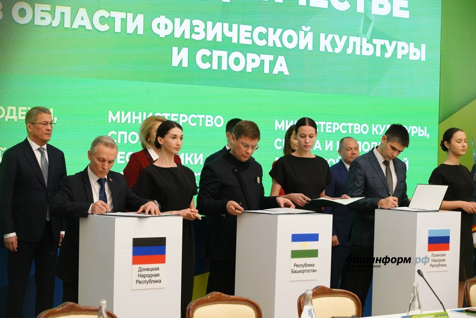 Олег Яровикова