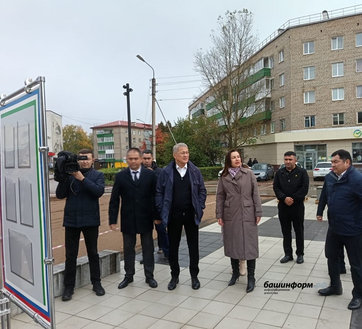 Радию Хабирову показали благоустроенный бульвар в Белебее