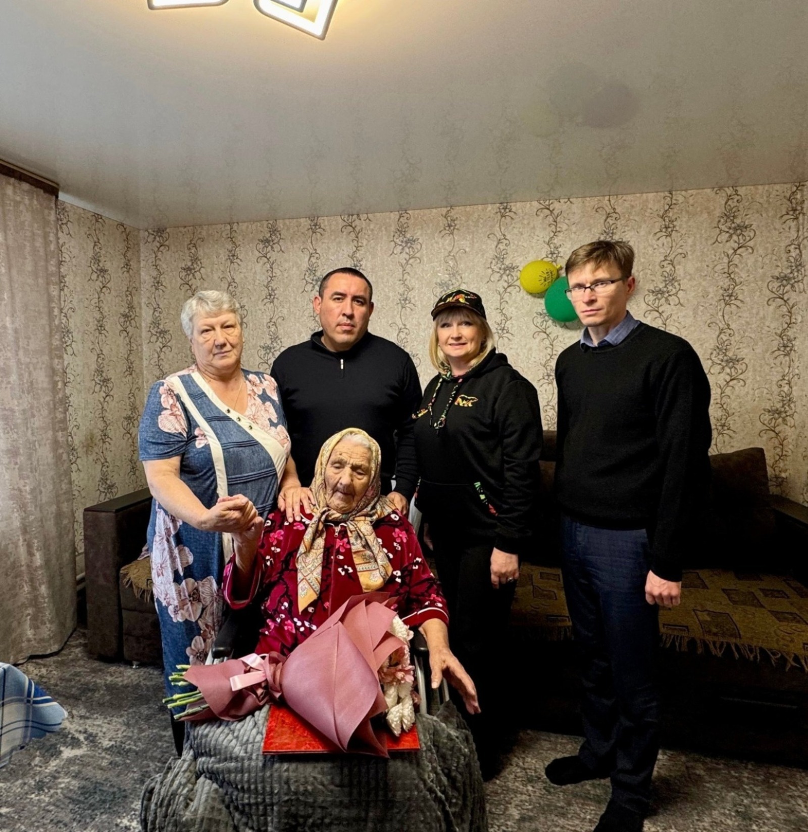 Азат Хәкимовтың социаль селтәрҙәре