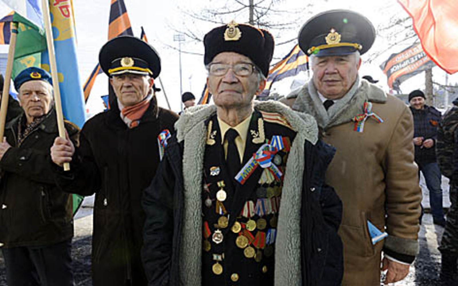 Апушу Арслановичу Баямбетову (на снимке в центре — ред.) исполнился 101 год.