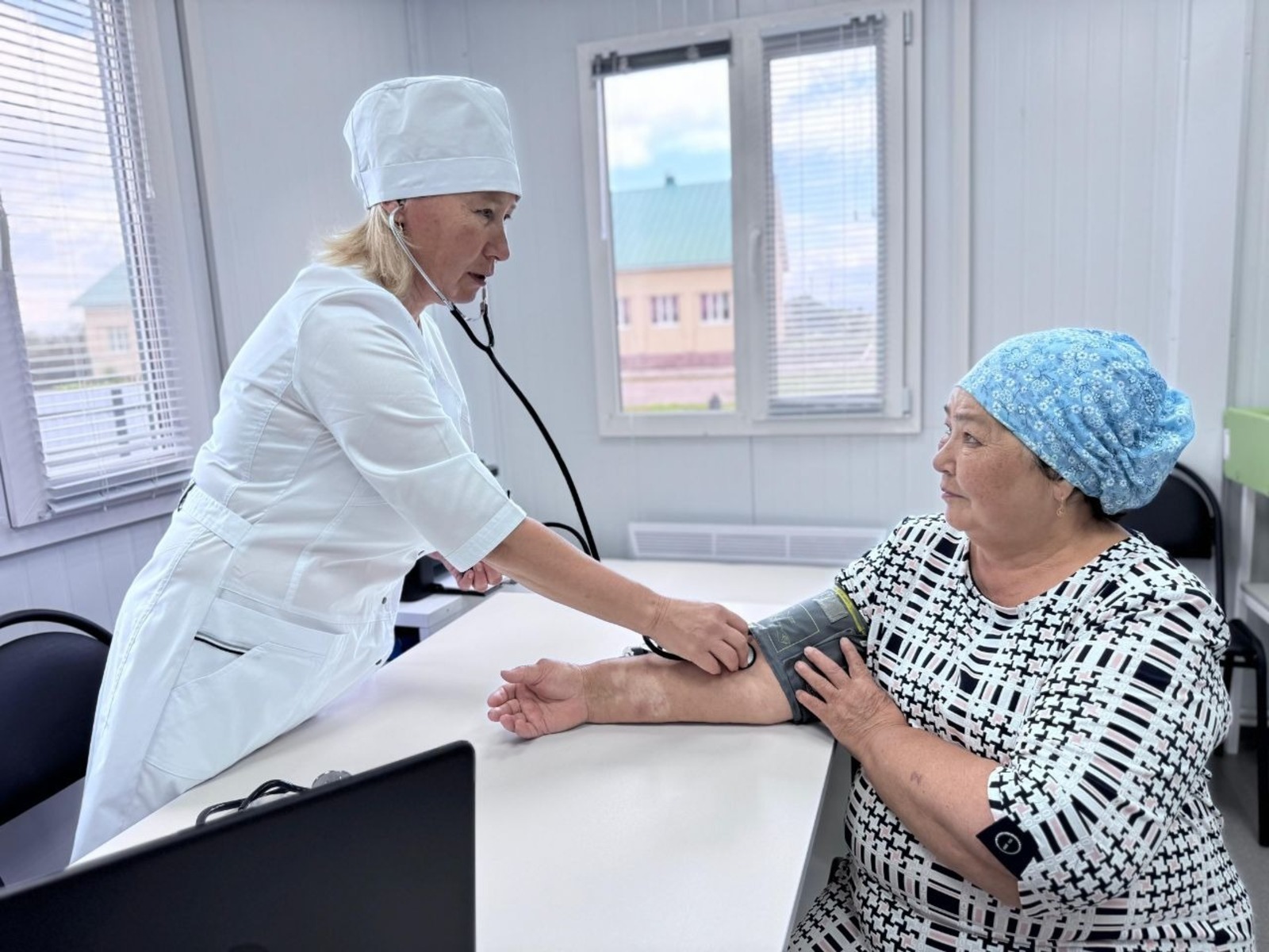 Азат Ишемғоловтың социаь селтәрҙәре