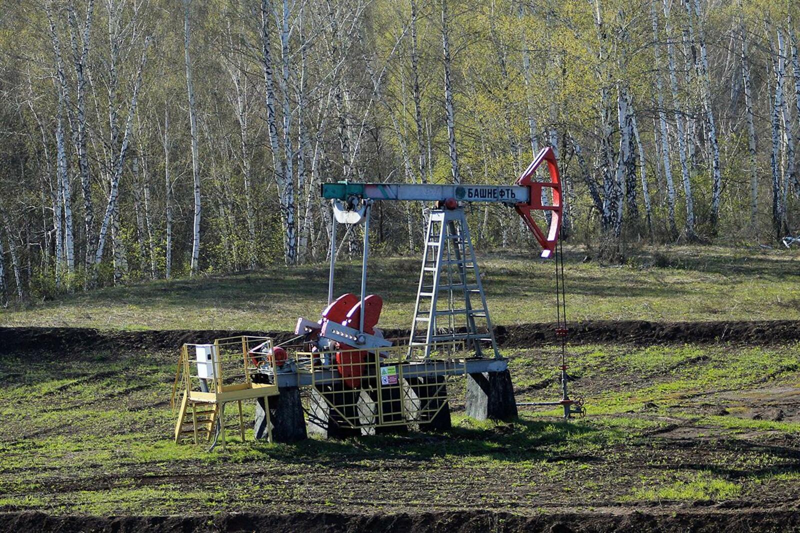 Олег Яровиков
