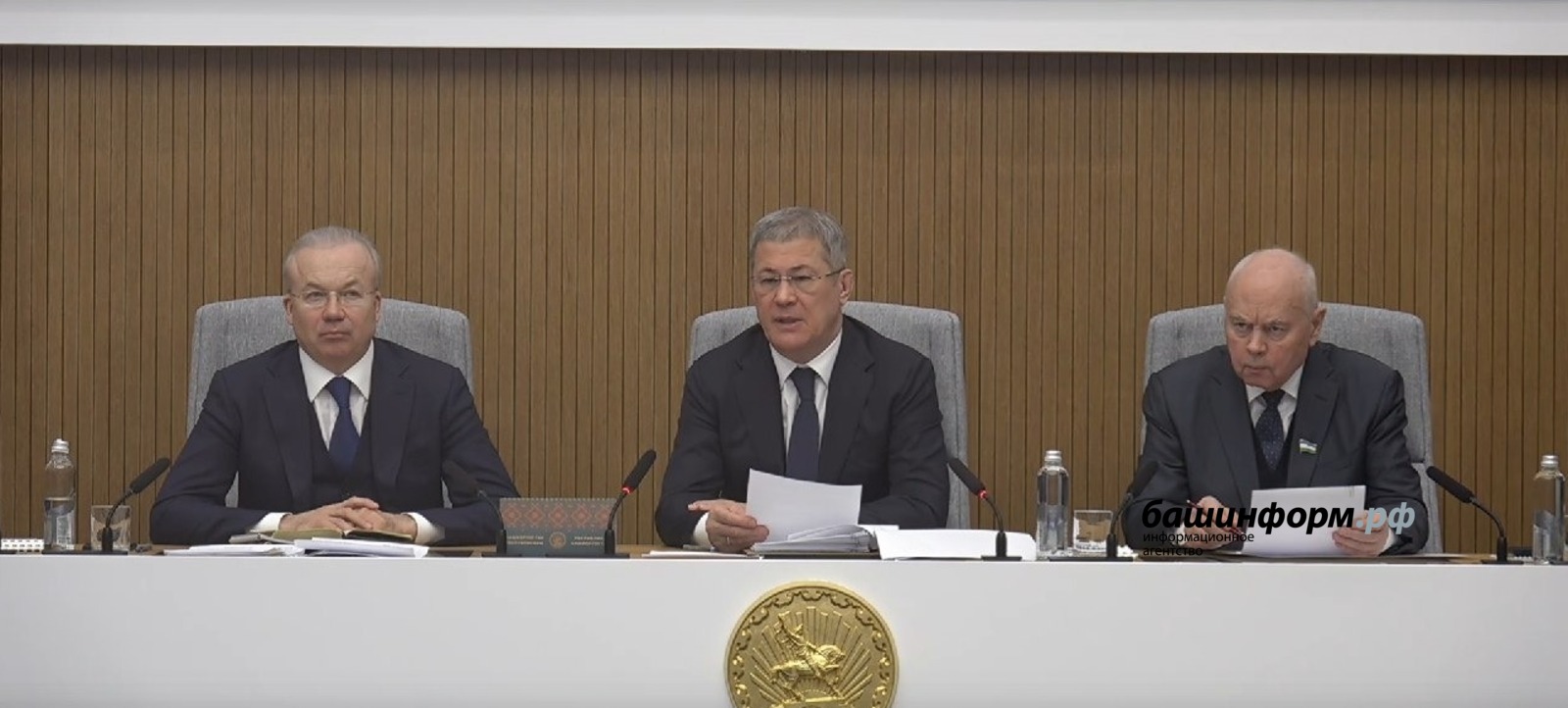 стоп-кадр видео оперативное совещание в правительстве РБ