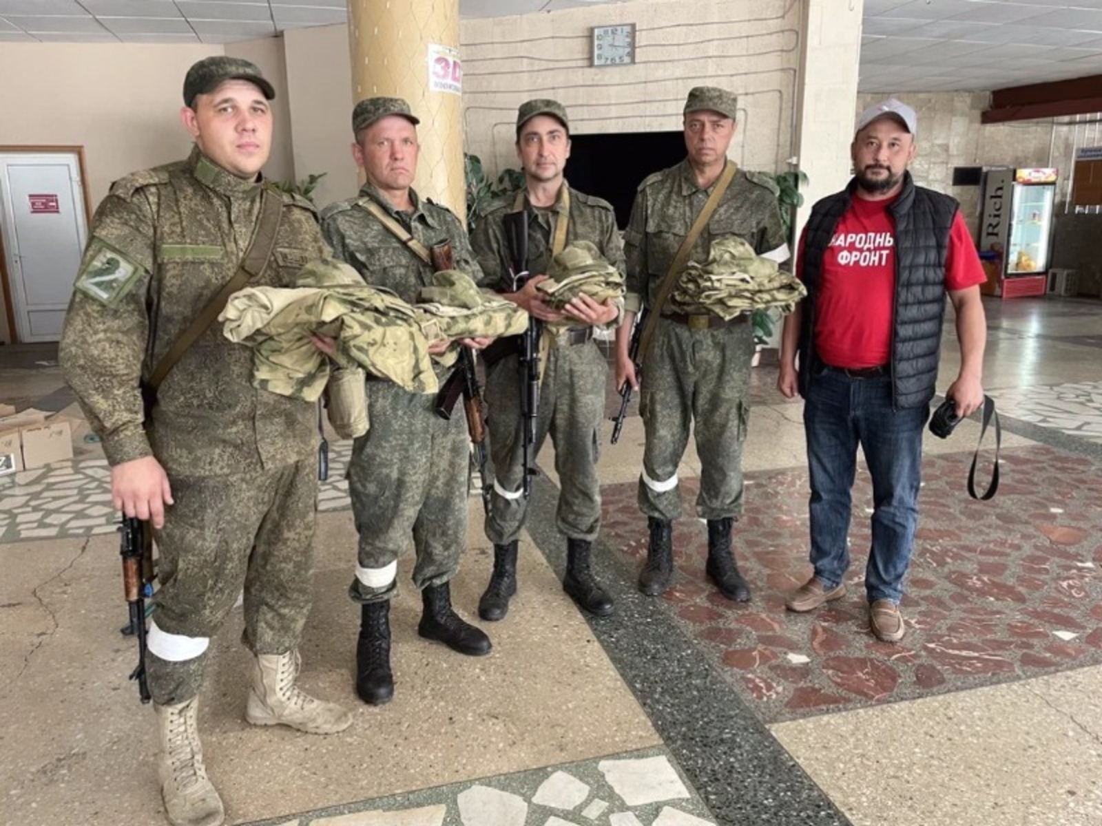Народный фронт в Башкирии передал бойцам народной милиции ДНР армейскую форму