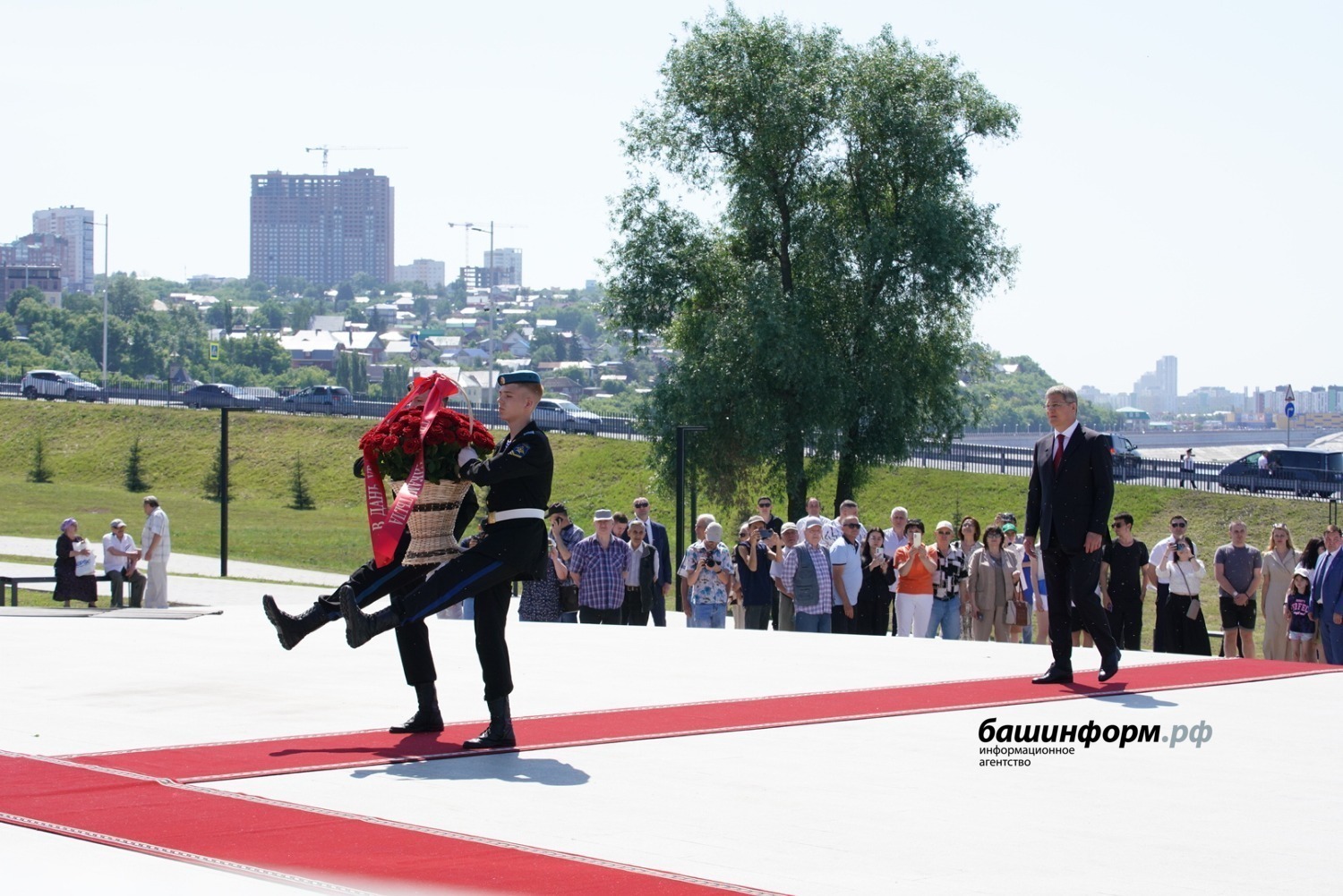 Олег Яровиков