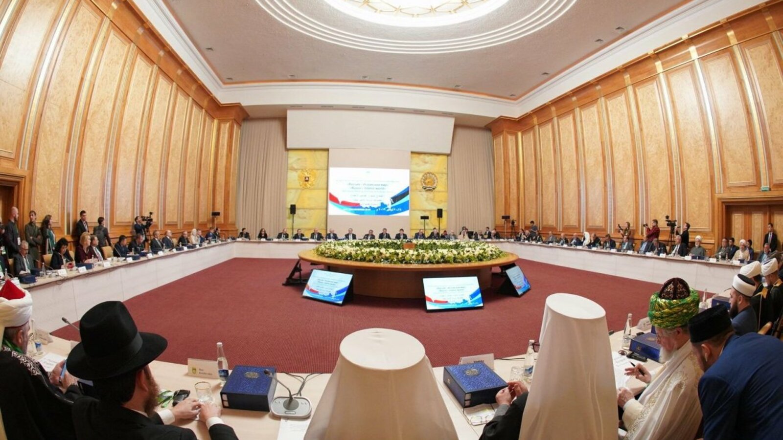 Олег Яровиков