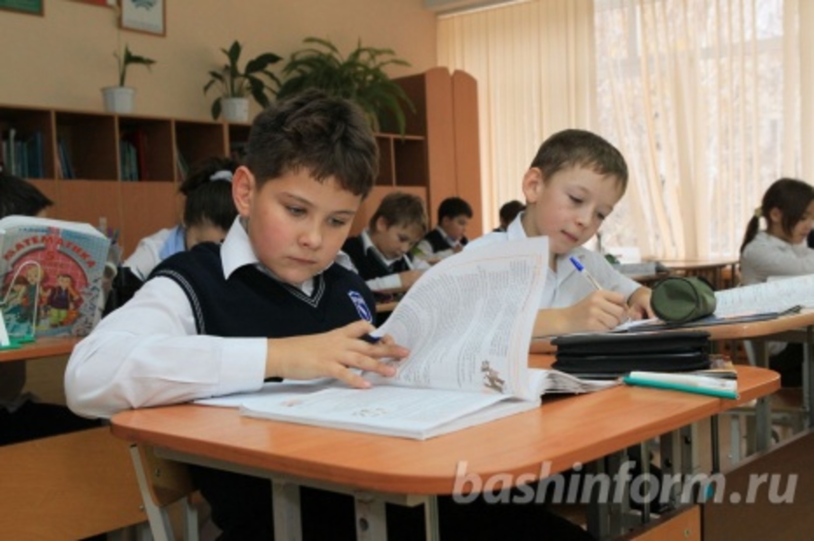 Андрей Старостин