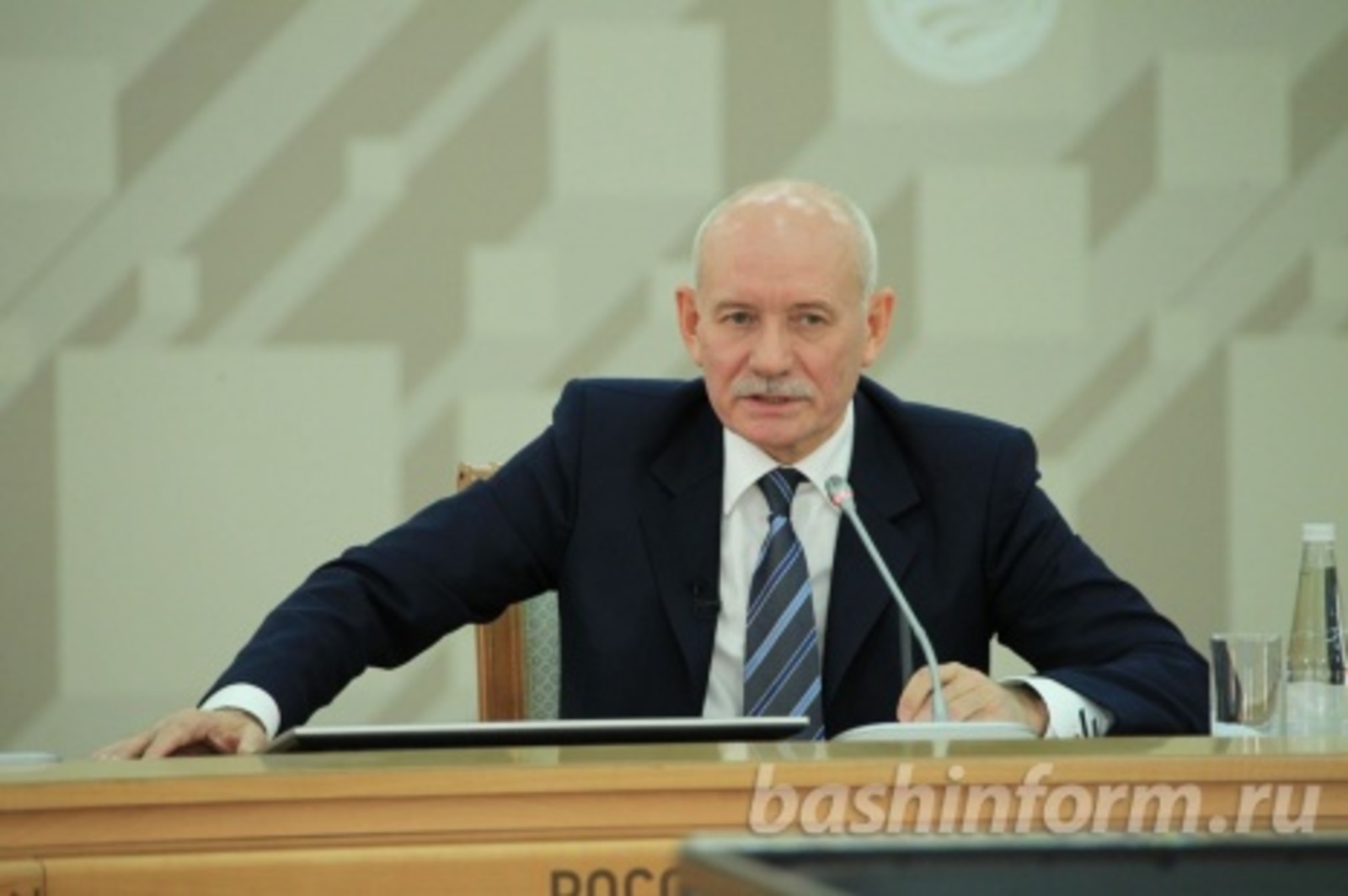 Олег Яровиков