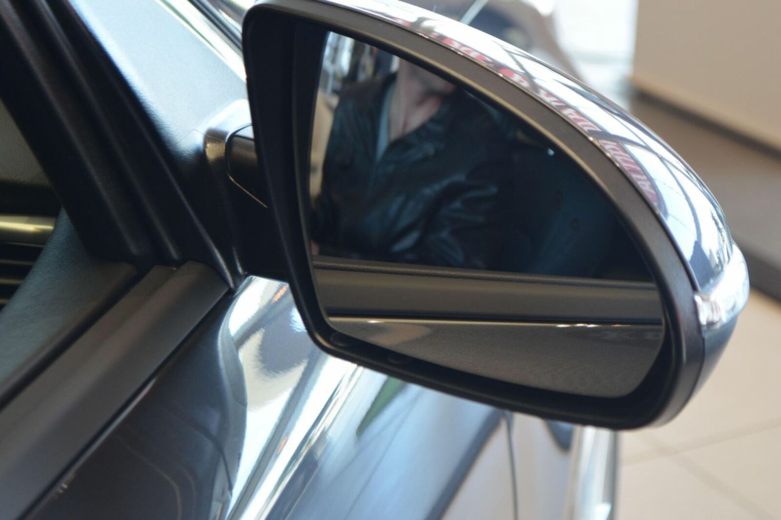 автор