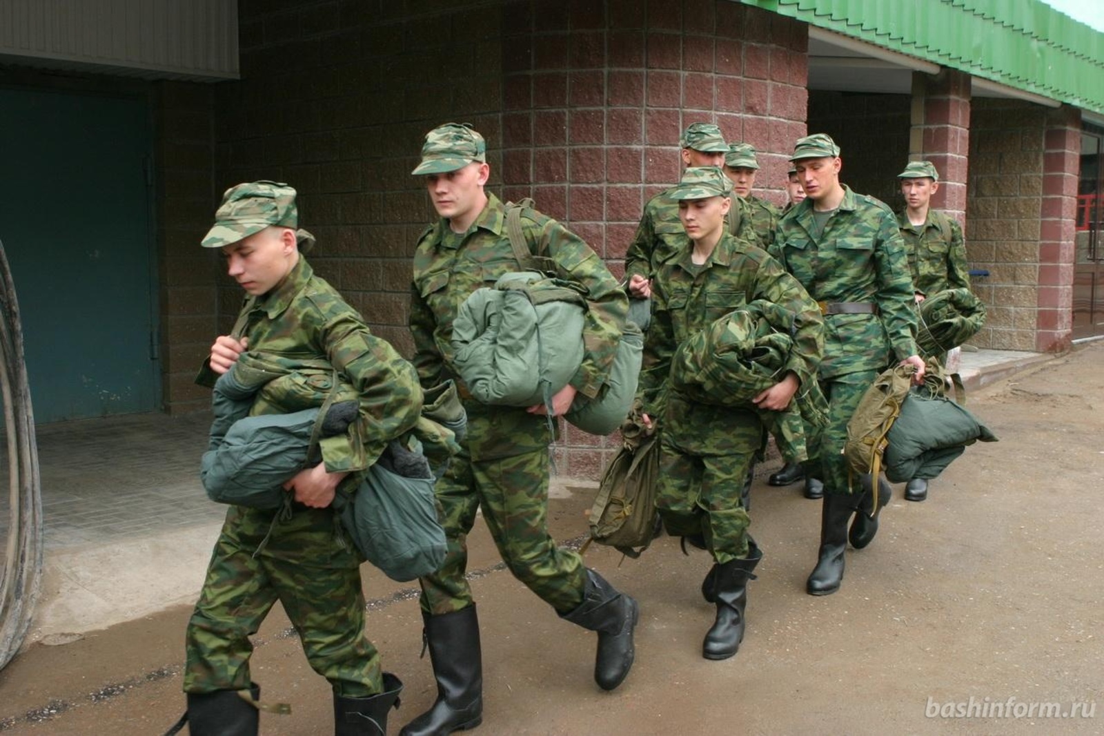 Олег Яровиков