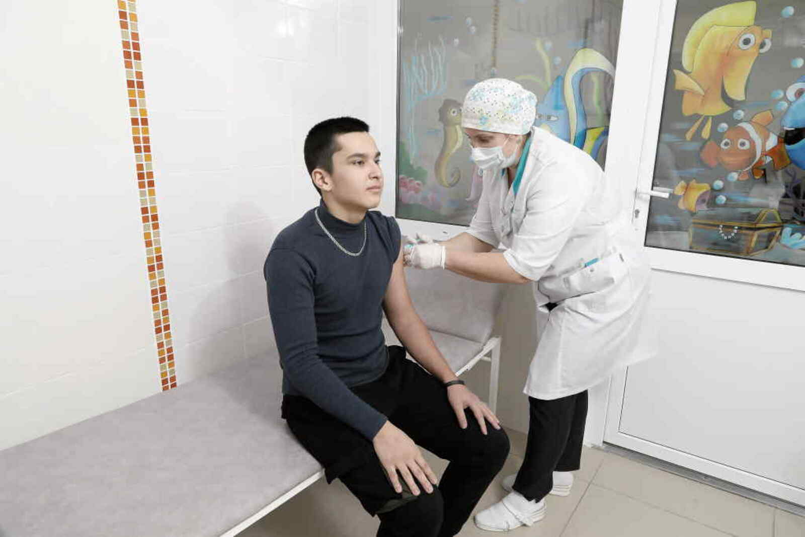 Как в Башкирии идёт вакцинация от коронавируса подростков