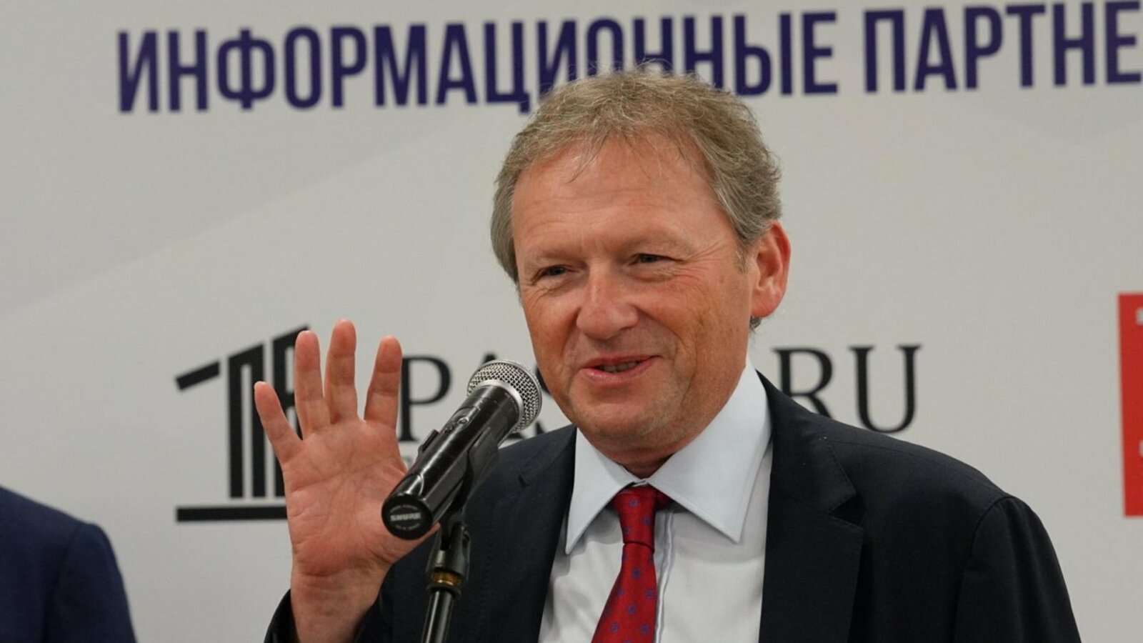 Олег Яровиков