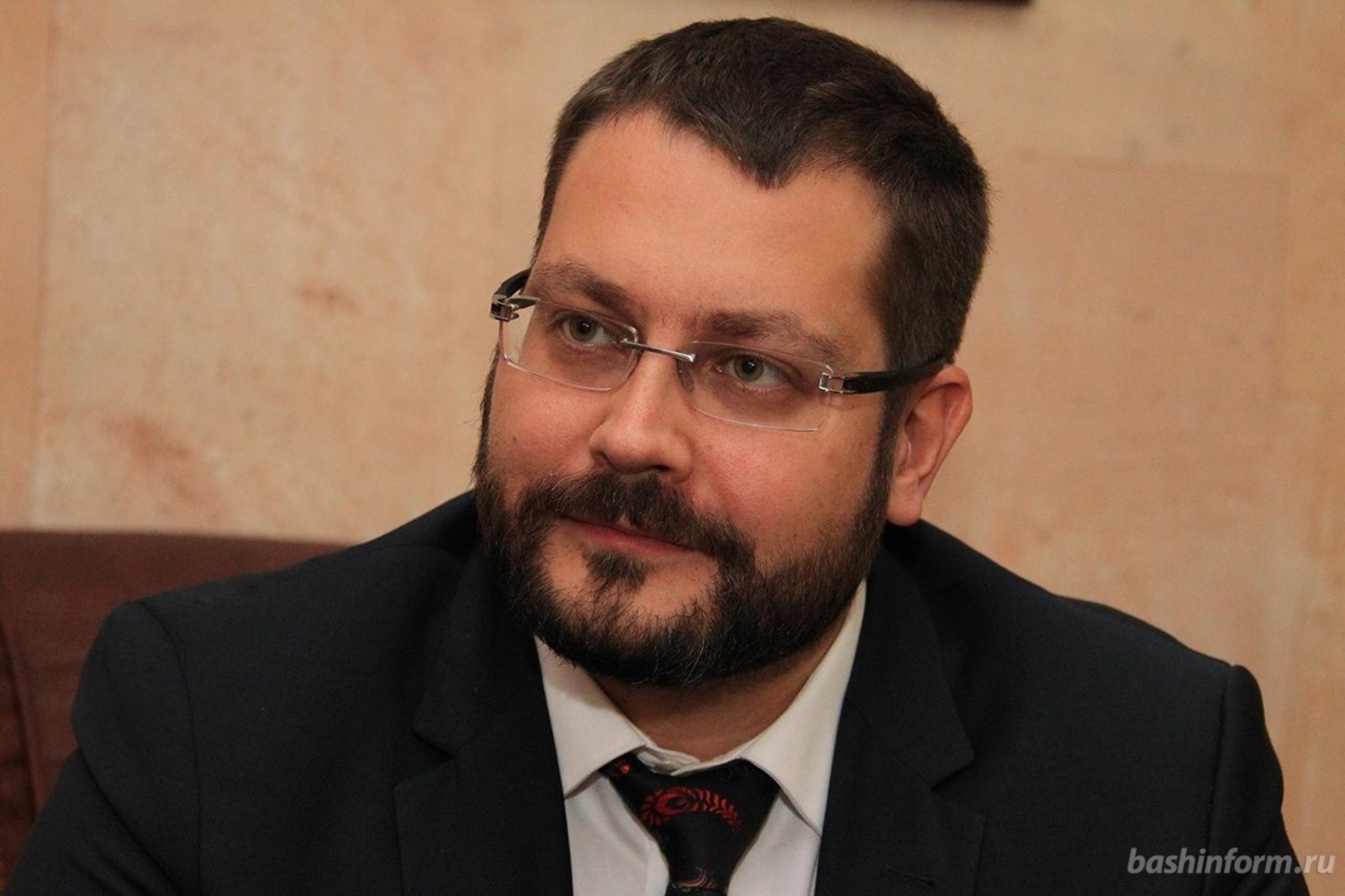 Олег Яровиков