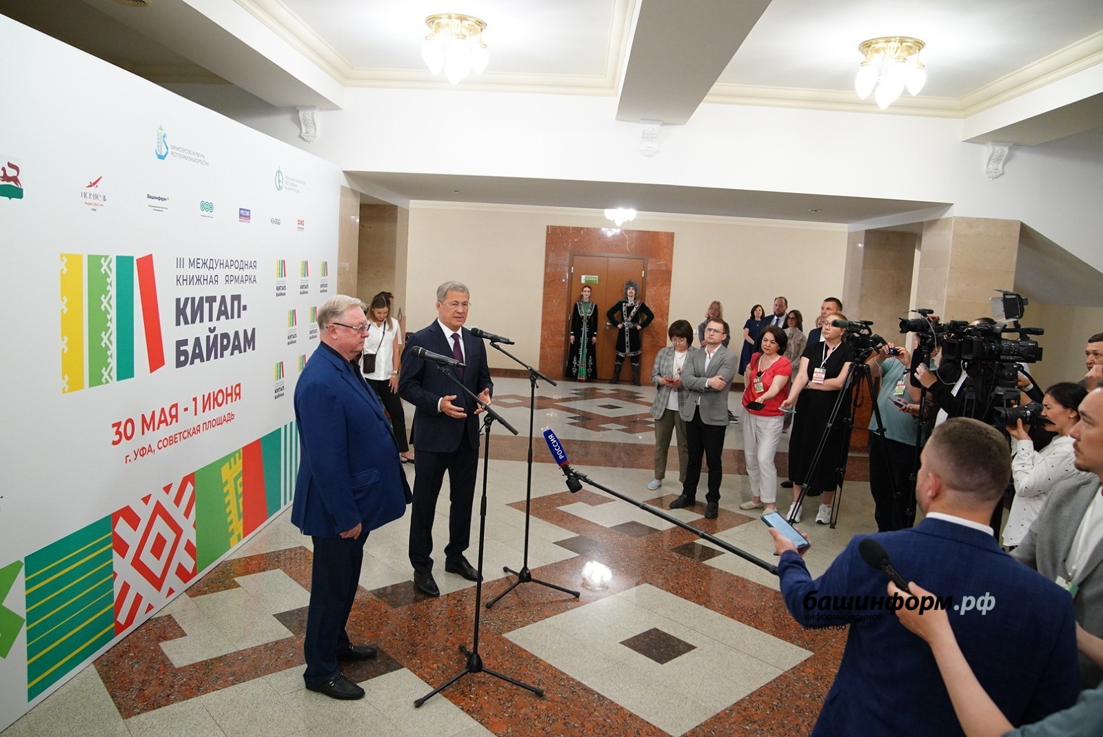 Олег Яровиков