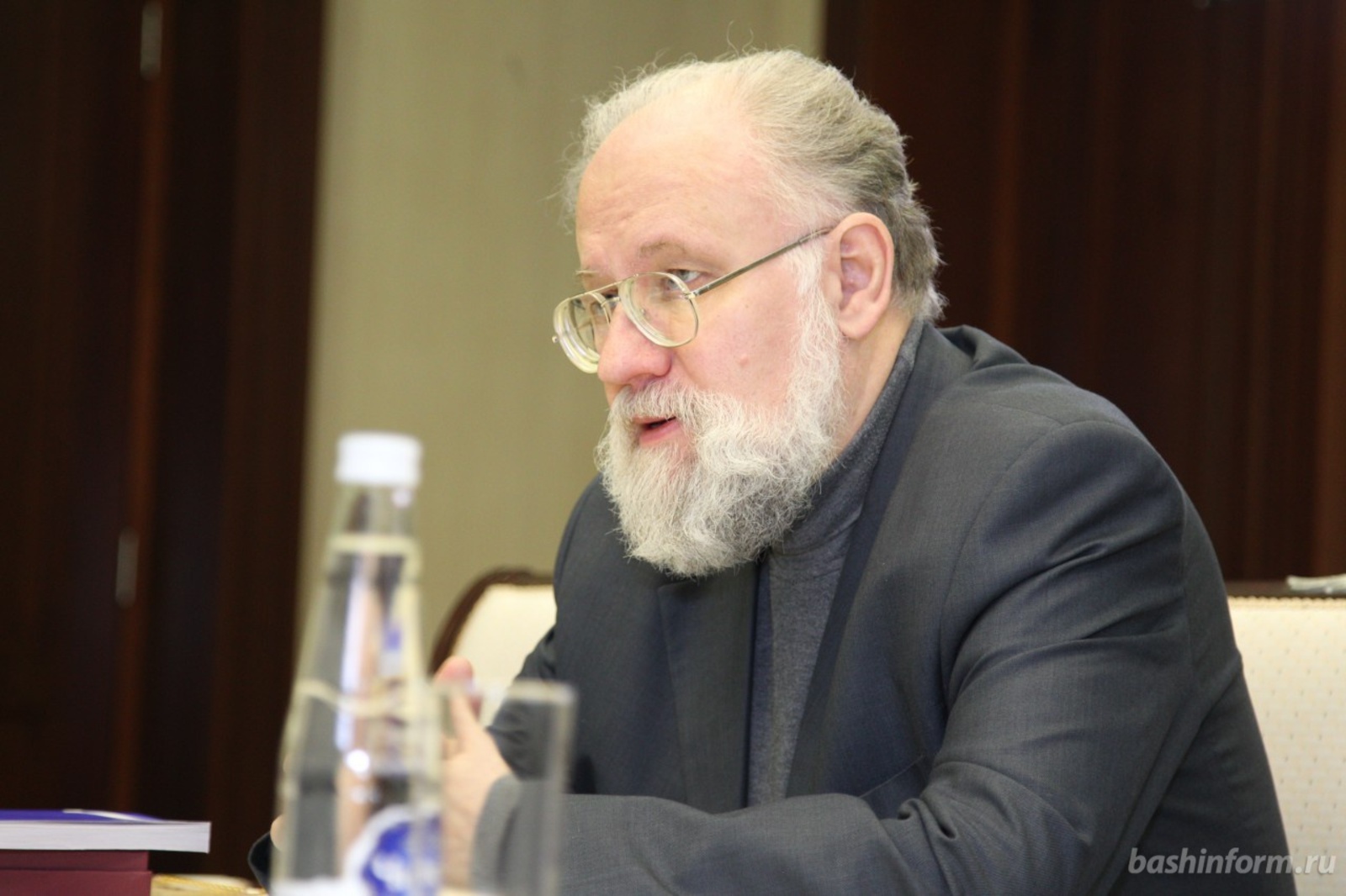 Олег Яровиков