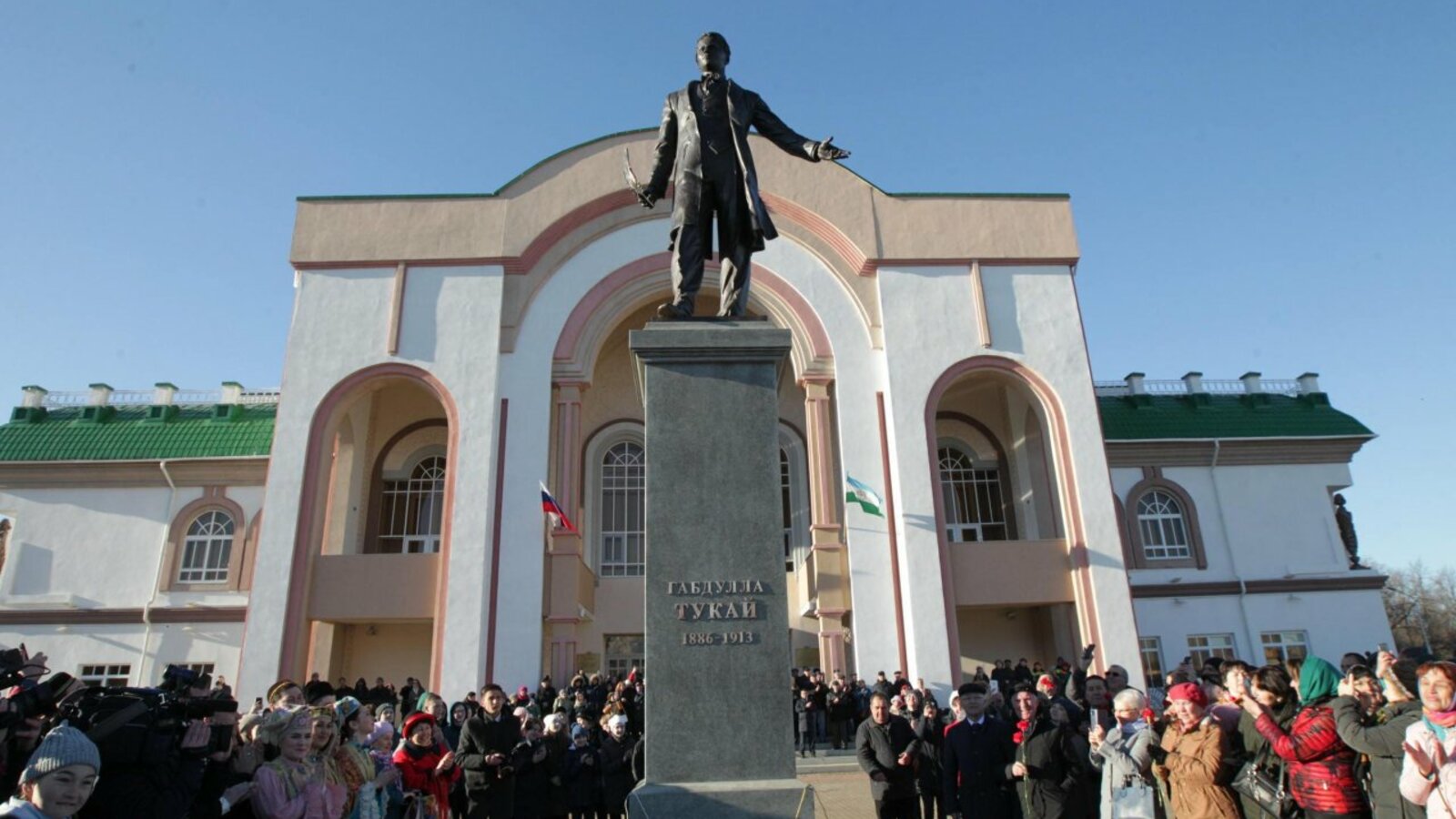 Олег Яровиков