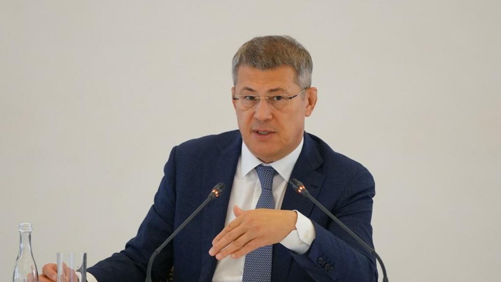 Олег Яровиков