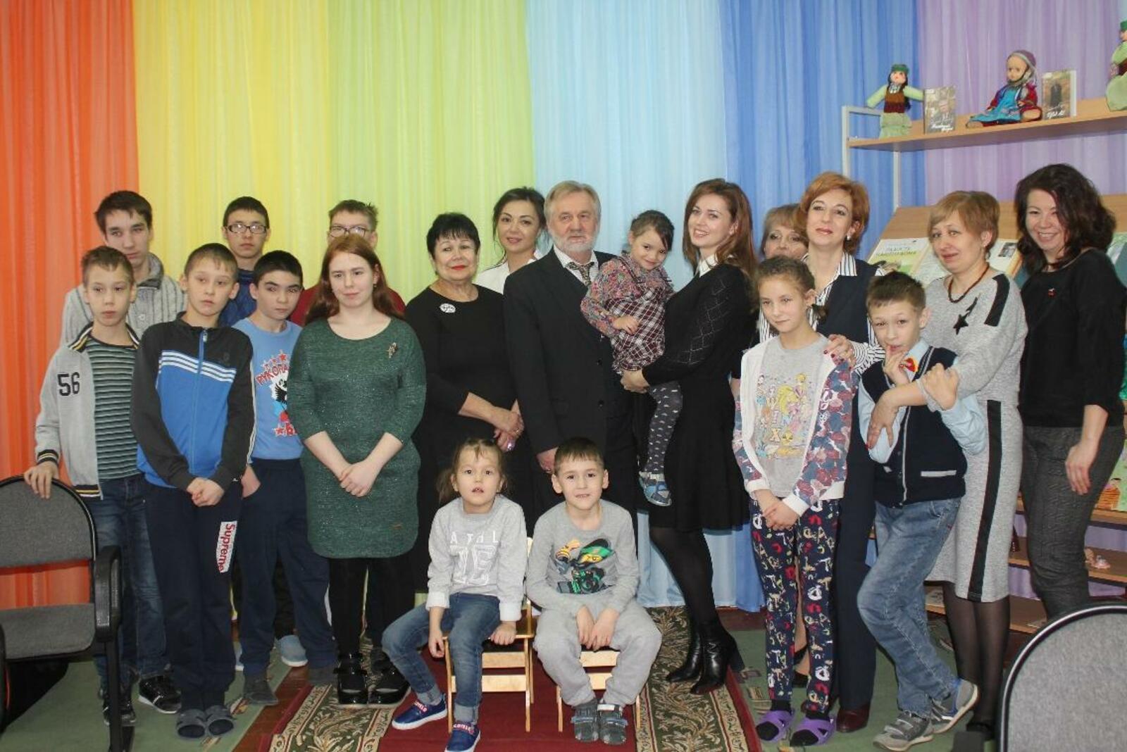 автор