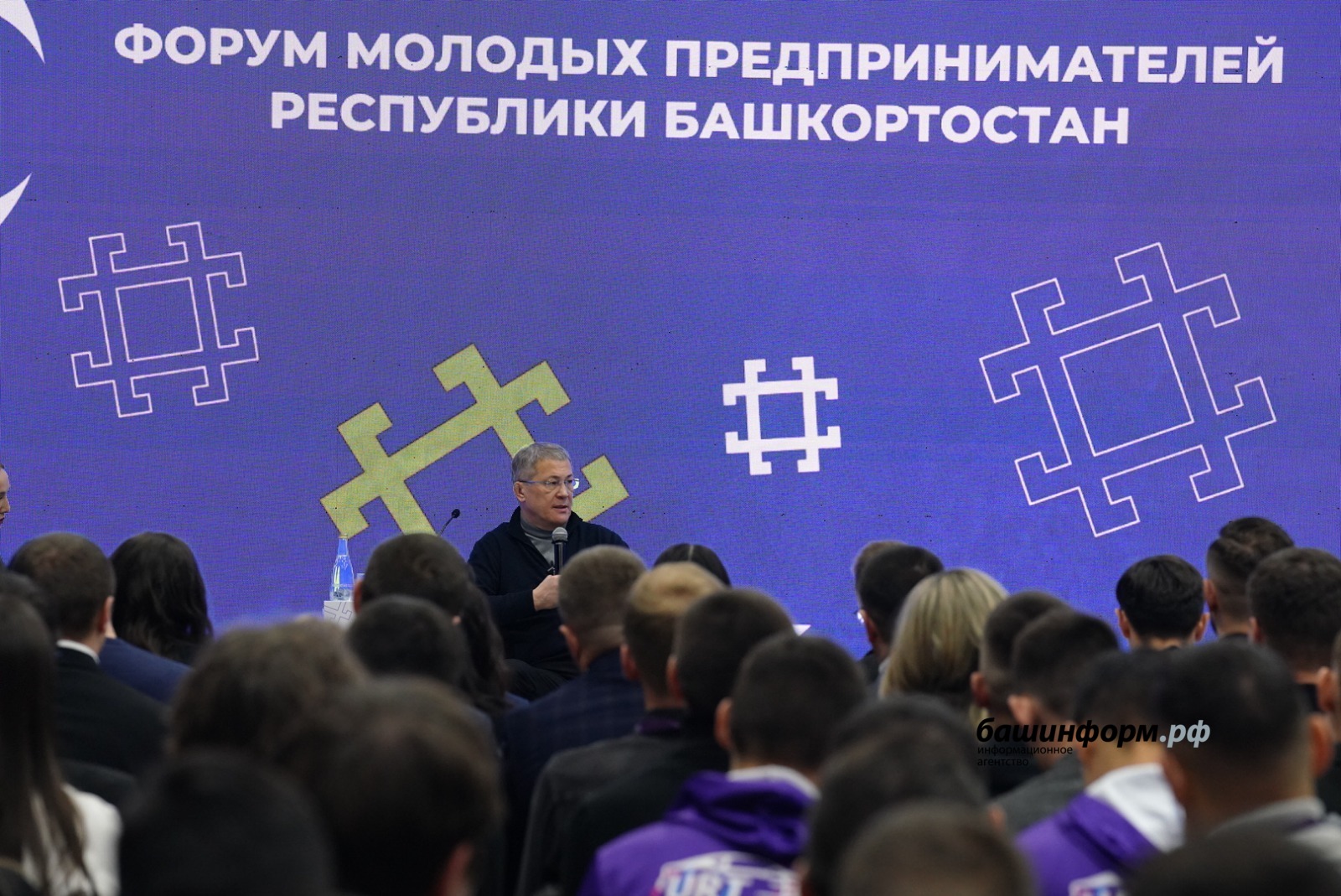 Олег Яровиков