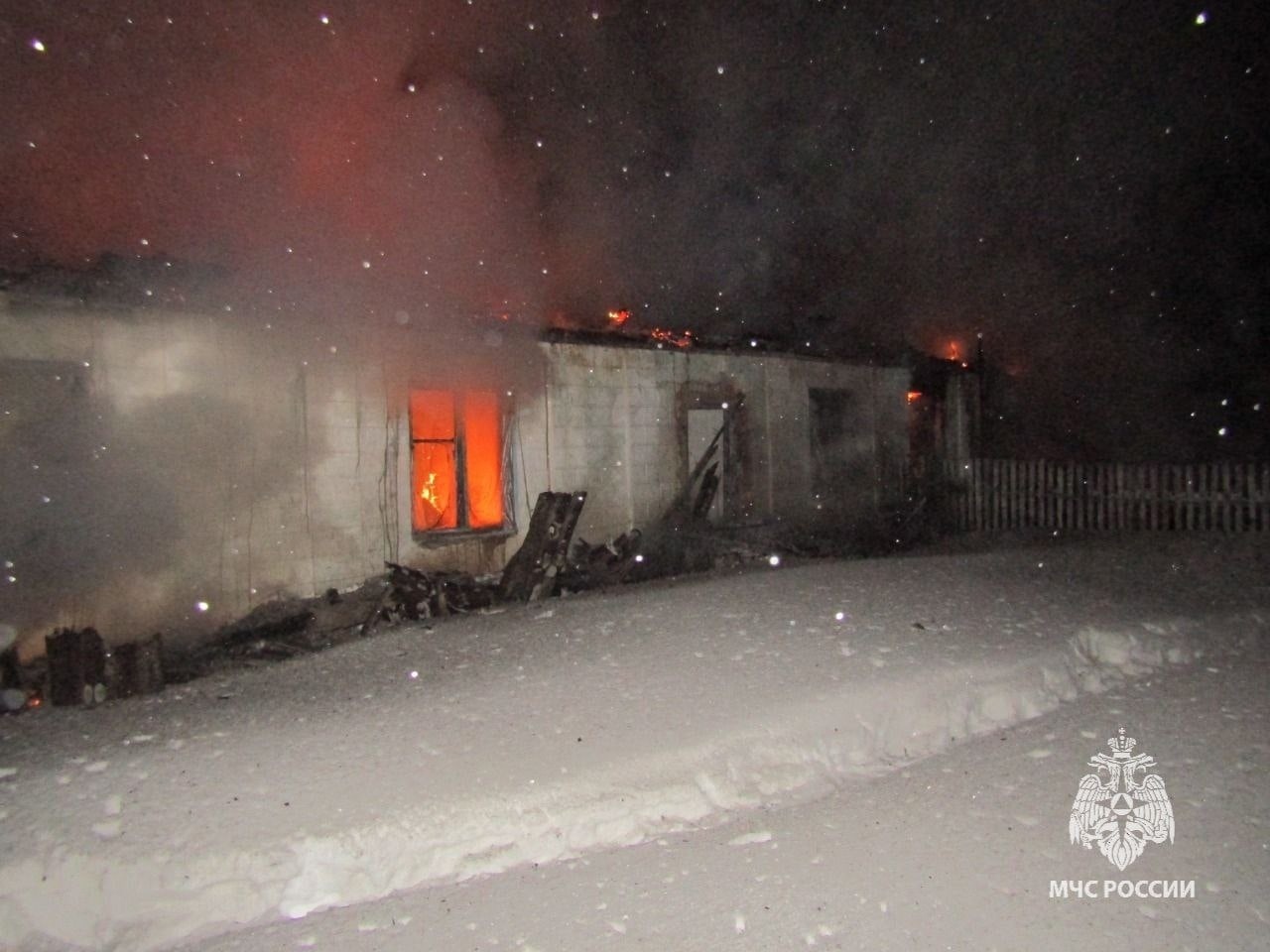 На пепелище дома в селе в Башкирии обнаружены фрагменты тела мужчины