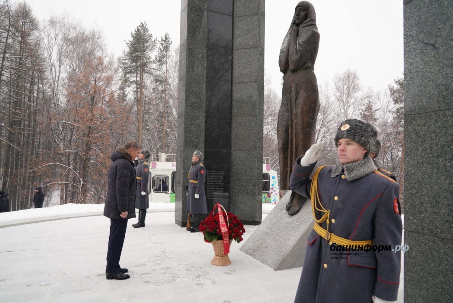 Олег Яровиков