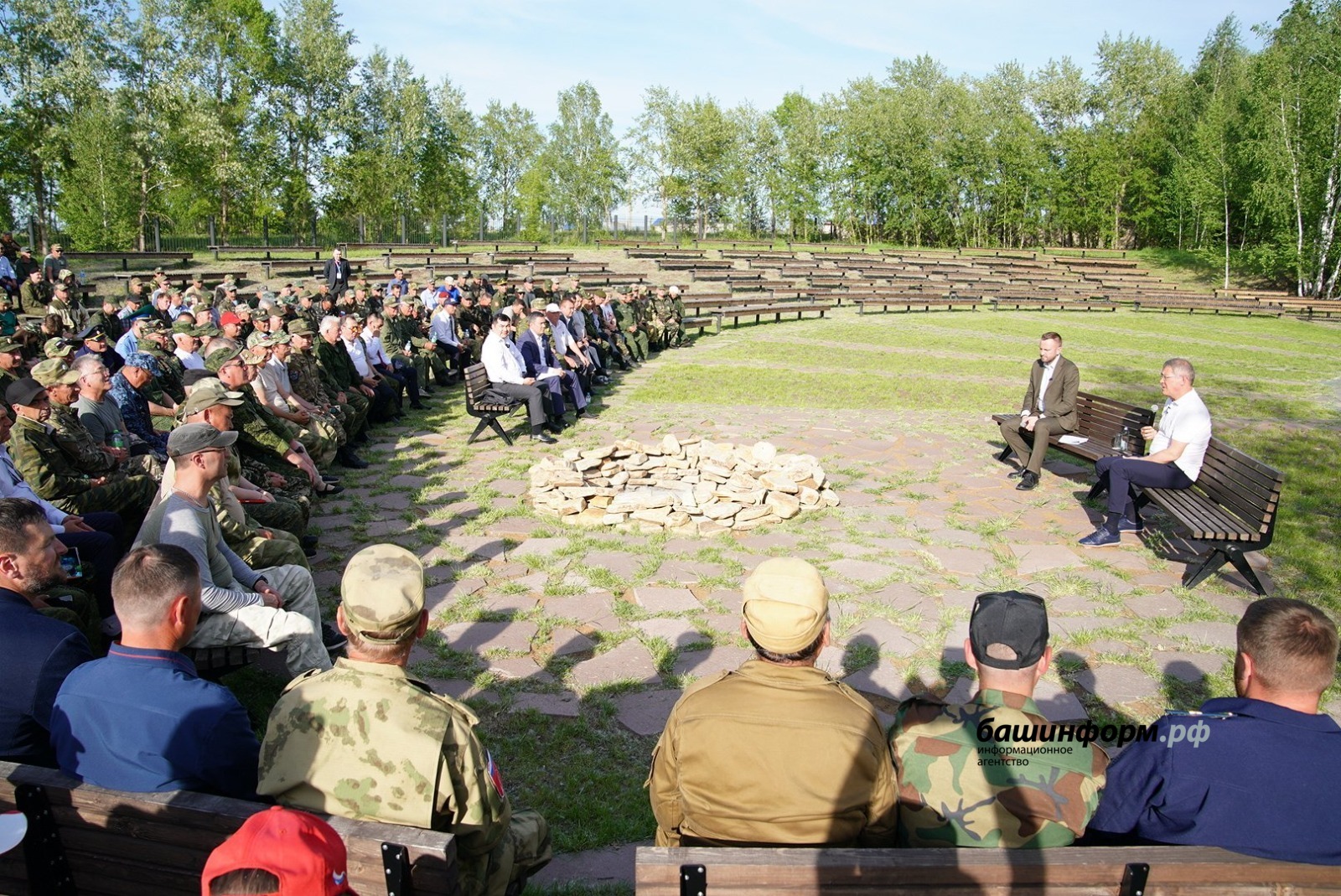 Олег Яровиков