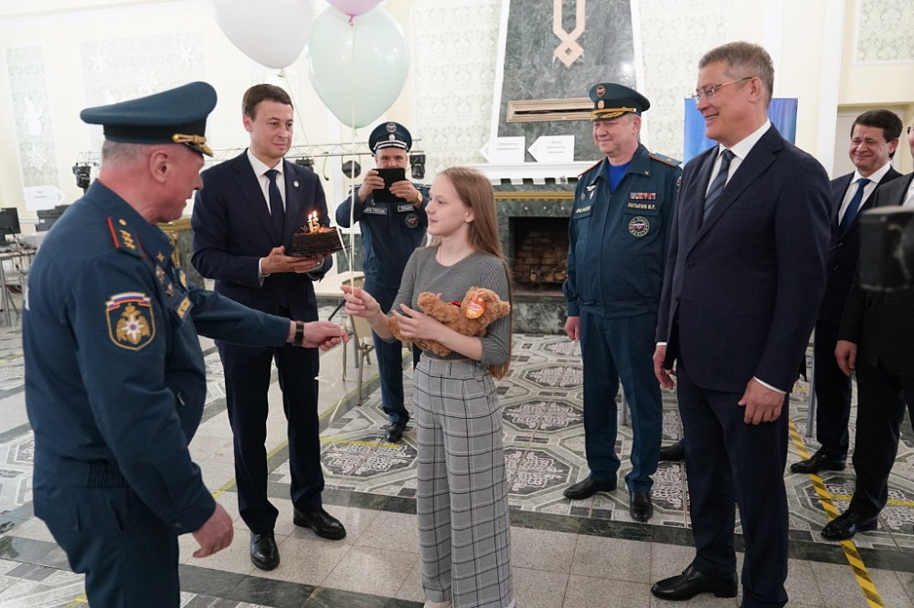 Заместитель министра России по ЧС и глава Башкирии посетили лагерь беженцев под Уфой