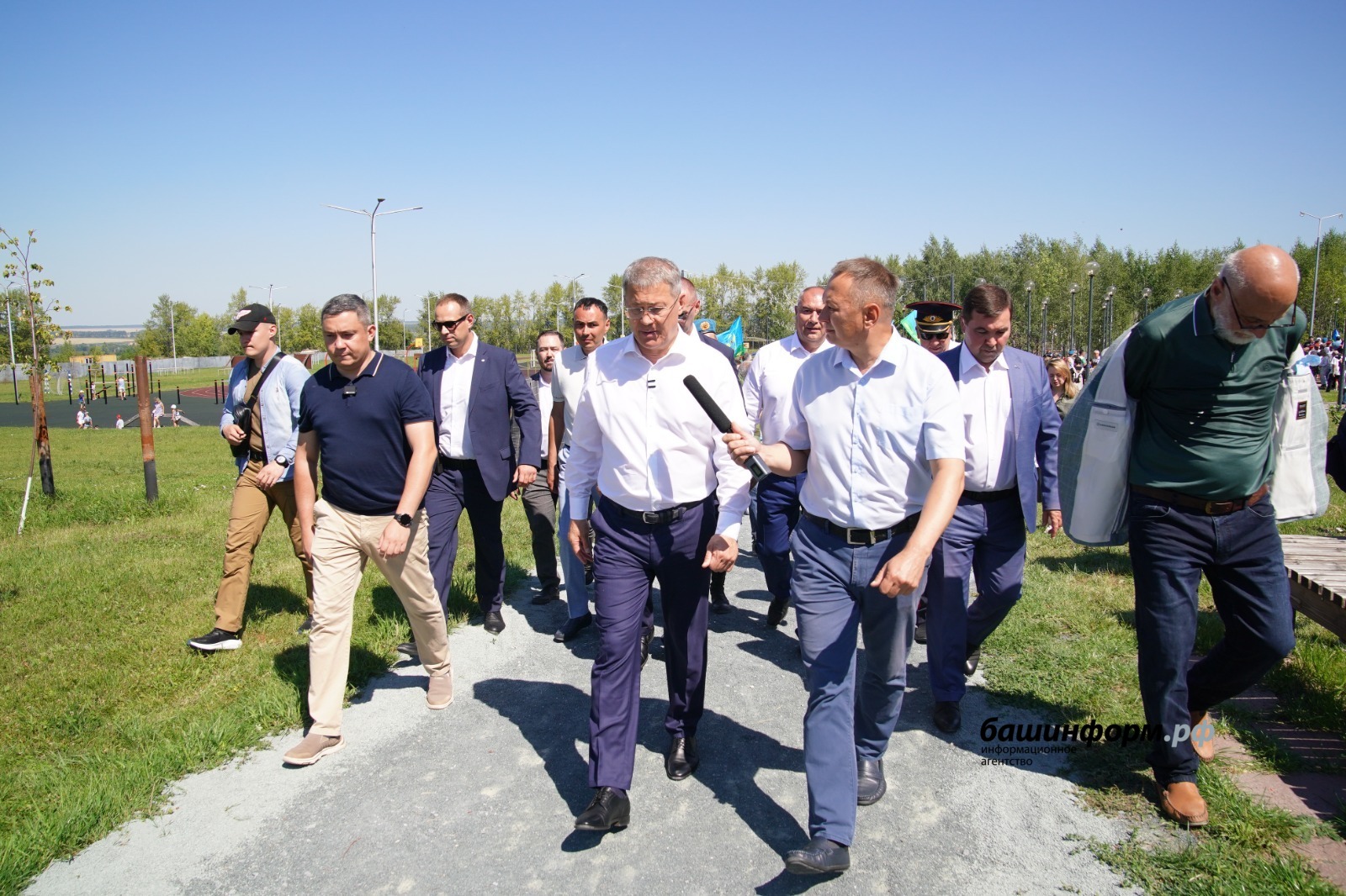 Олег Яровиков