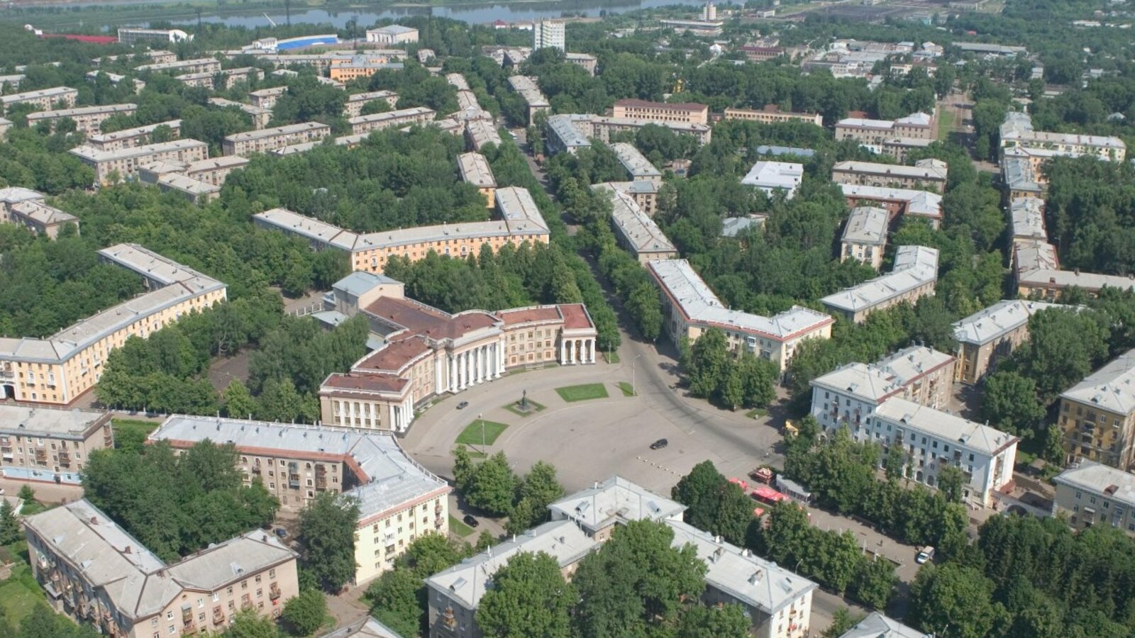 Андрей Старостин