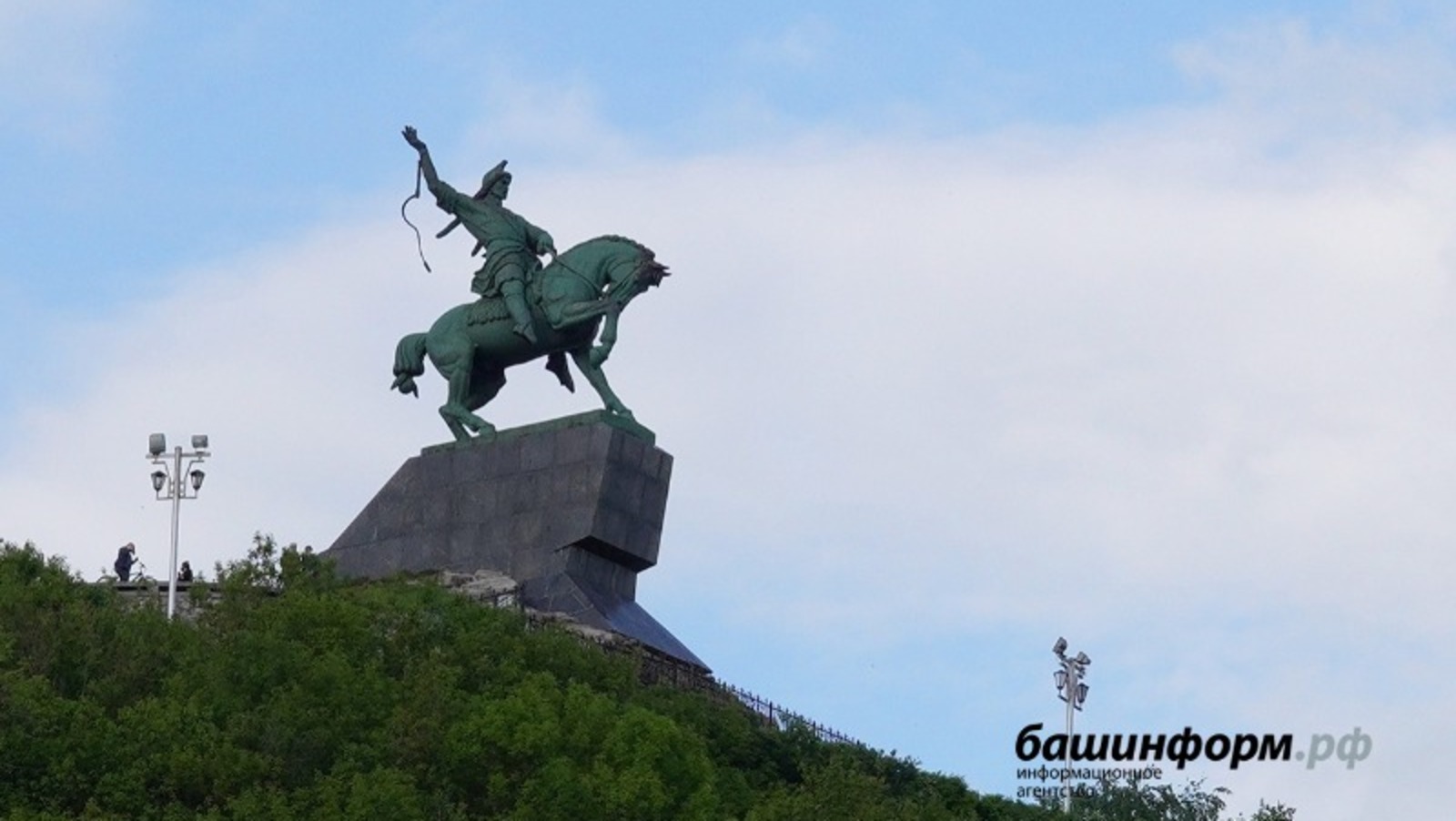 Олег Яровиков