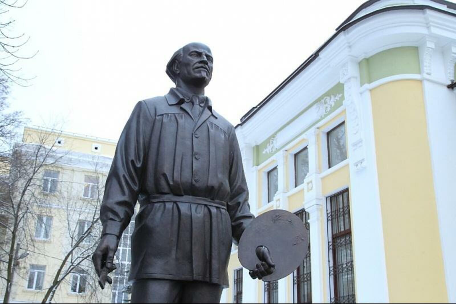 Олег Яровиков