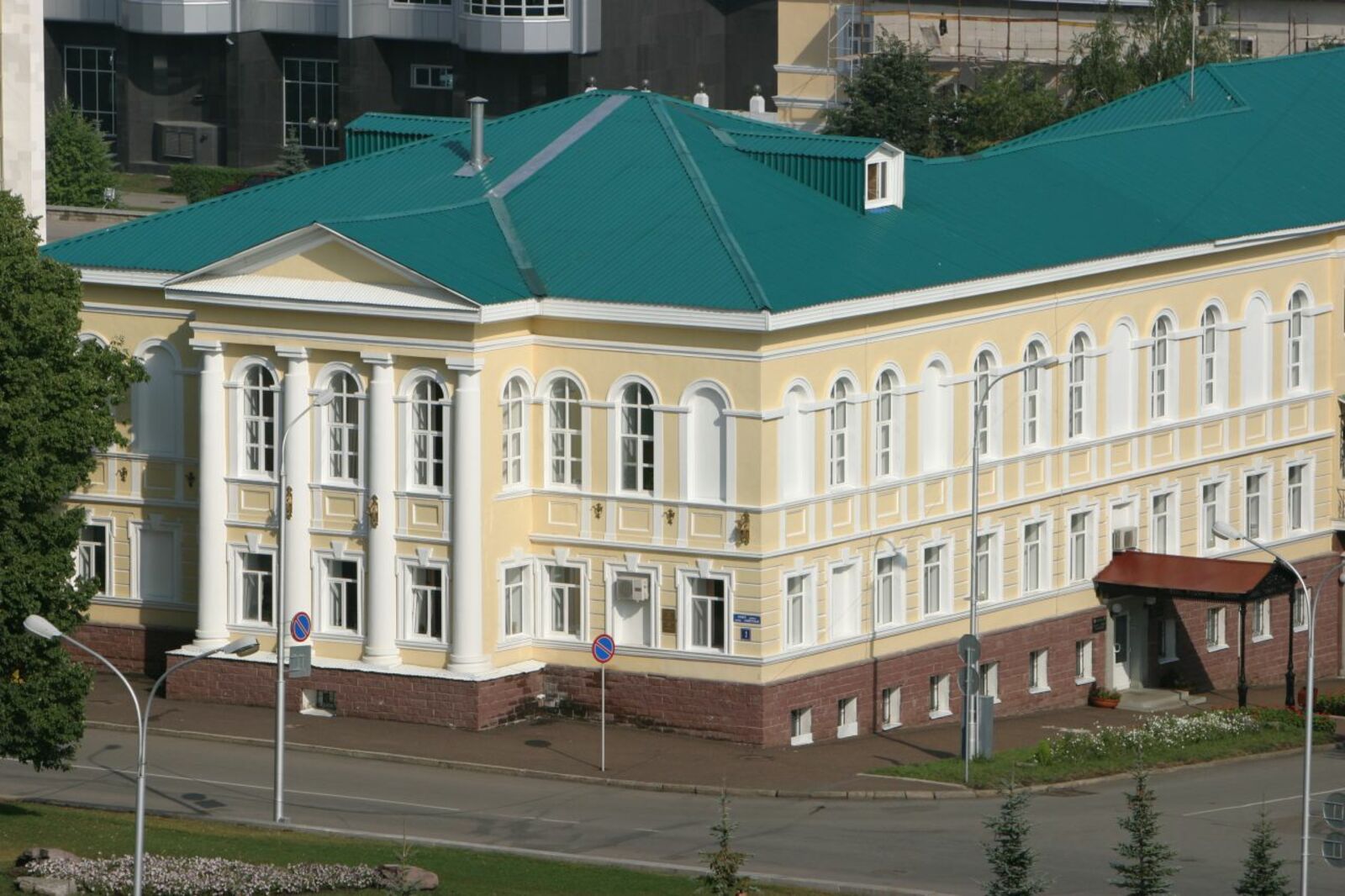 Андрей Старостин