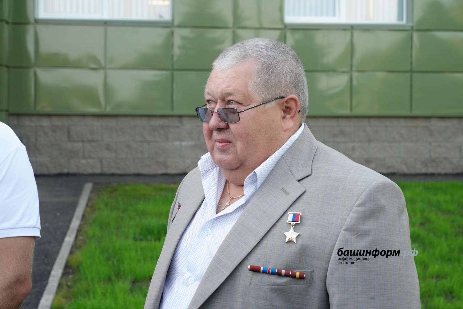 Олег Яровиков  Полковник Владимир Алимов.