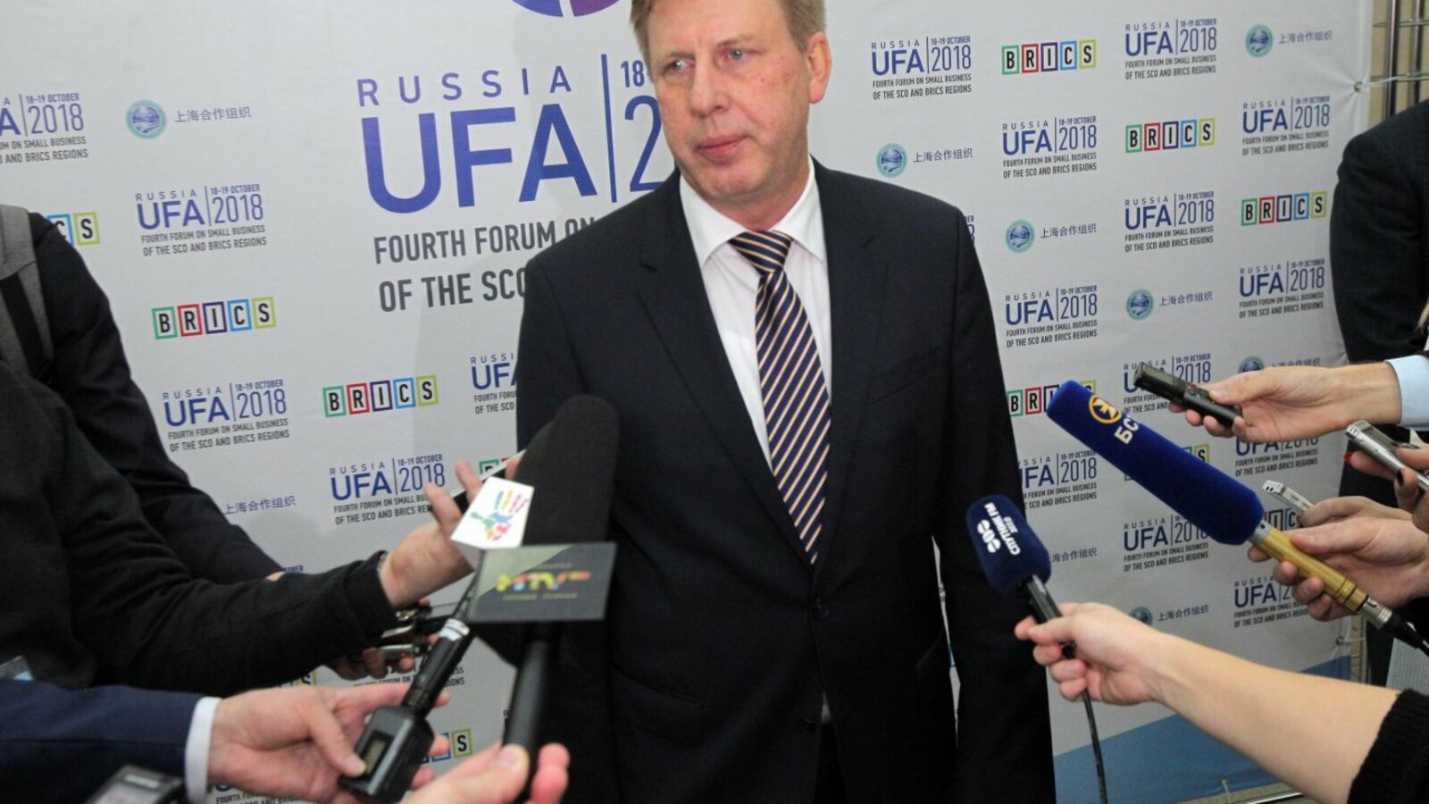 Олег Яровиков