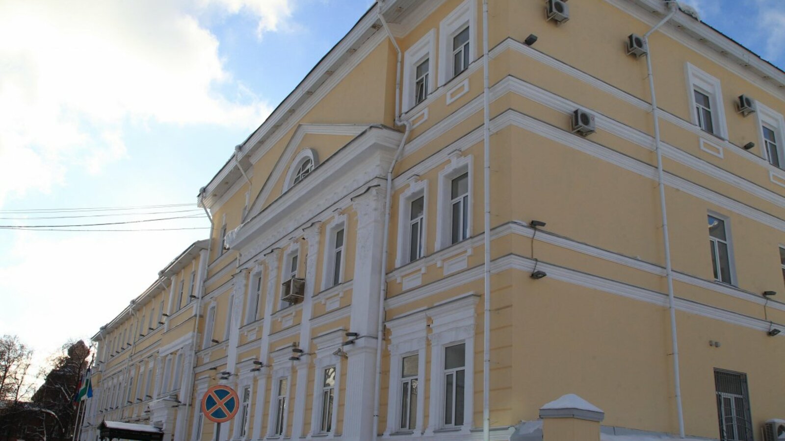 Олег Яровиков