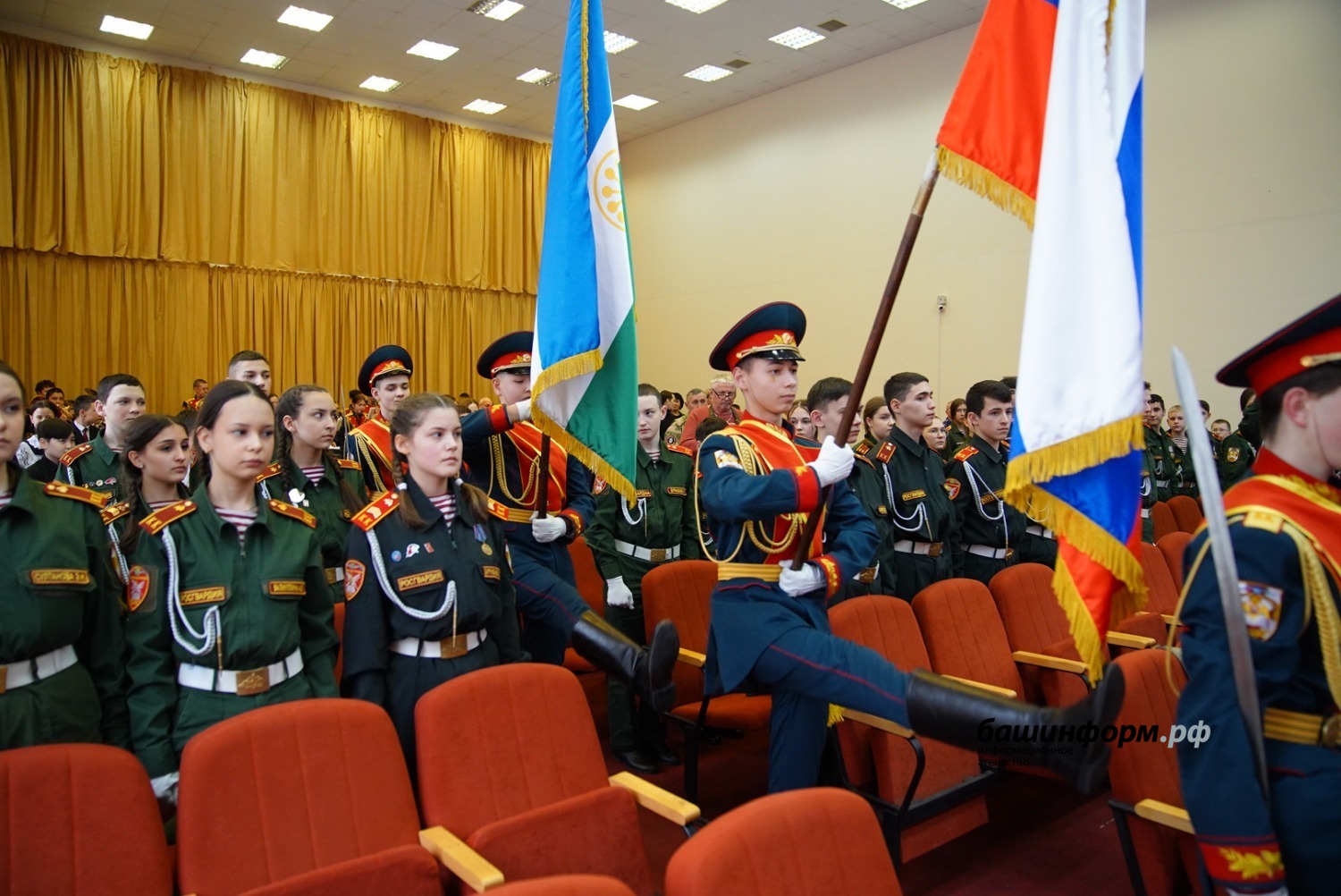Олег Яровиков