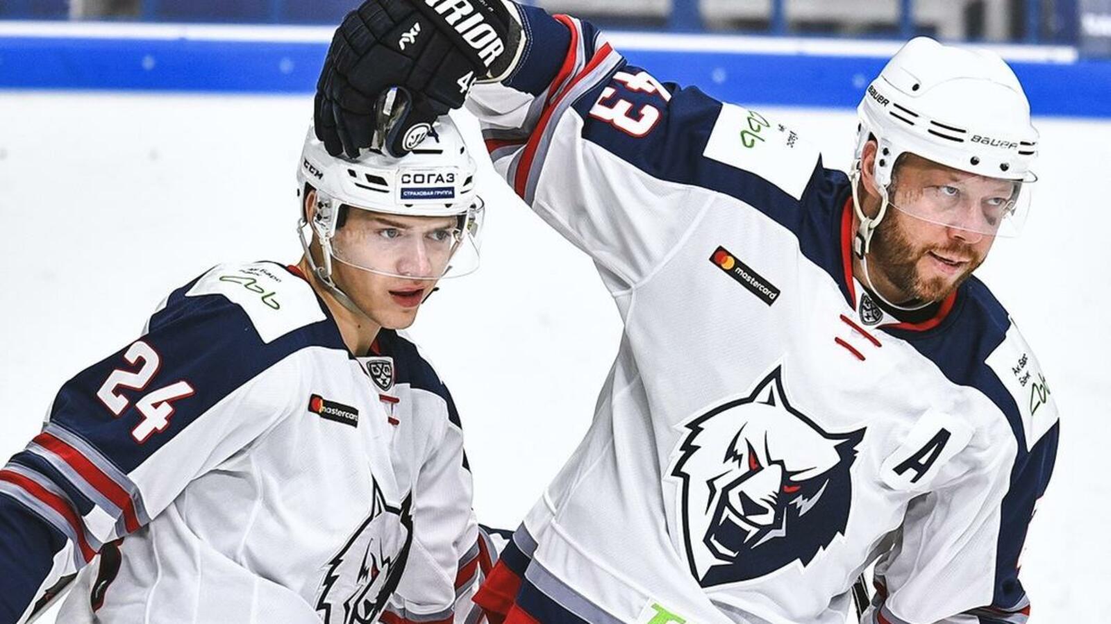 ХК "Нефтехимик"