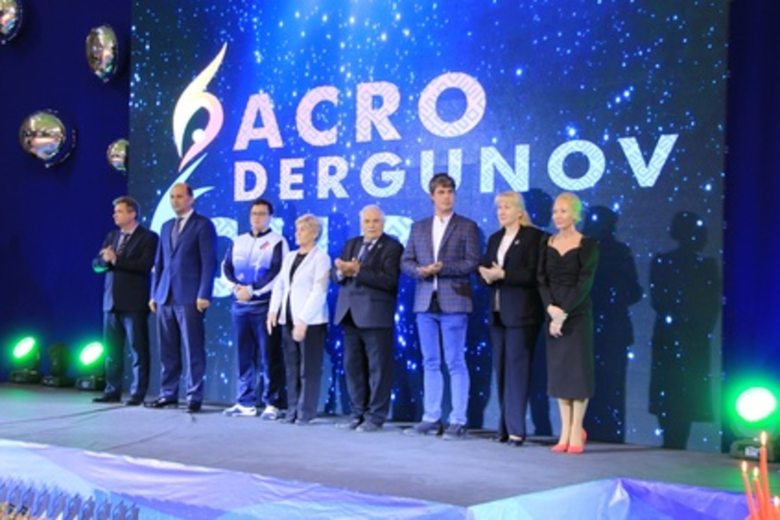 В Октябрьском состоялось торжественное открытие Международных соревнований по спортивной акробатике памяти Александра Дергунова.