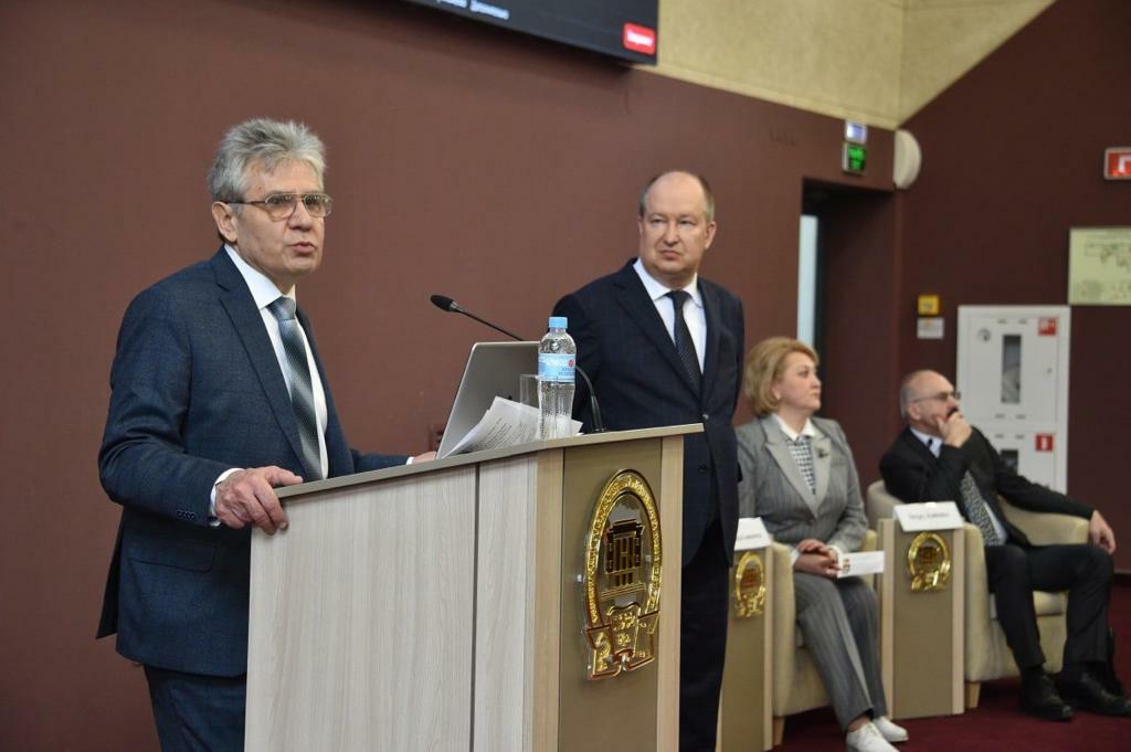 Президент Российской академии наук посетил два вуза Башкирии
